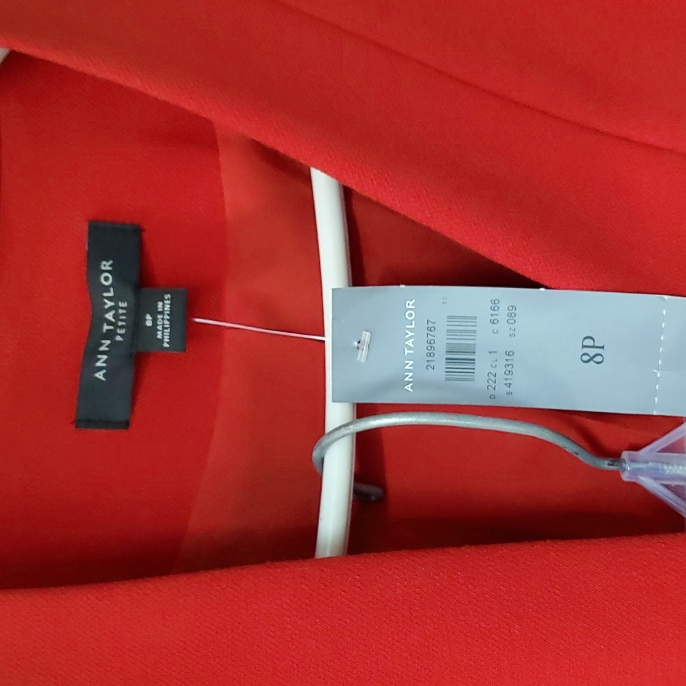 Red Coat 8P and Pants 4P - Picture 2 of 7
